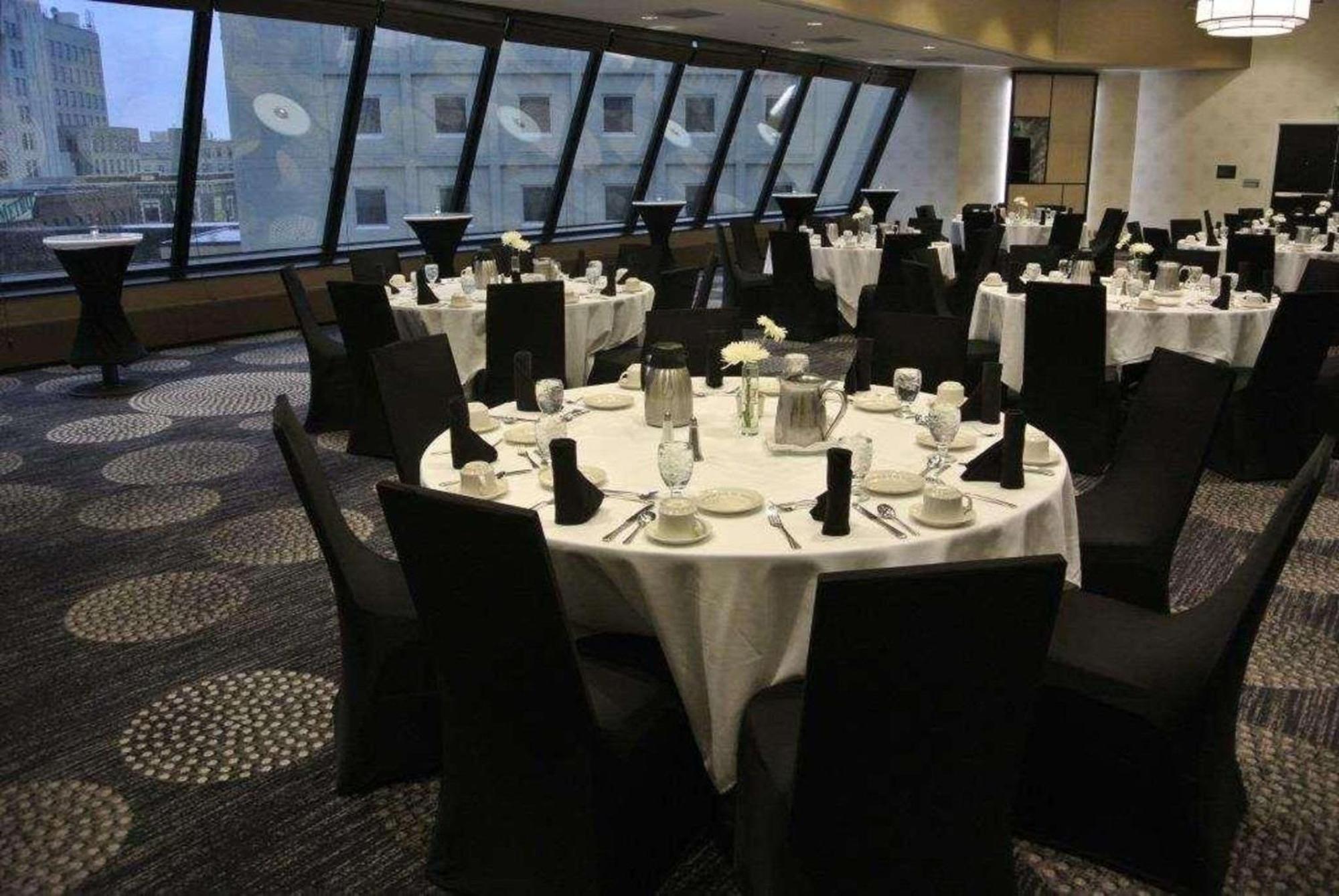 Hotel Radisson Blu Fargo Exteriér fotografie